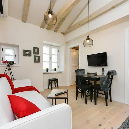 Santa Lucia Exclusive