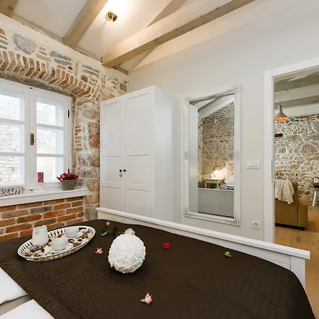 Santa Lucia Exclusive Apartman *