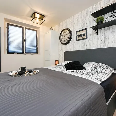 Santa Lucia Exclusive شقة زادار