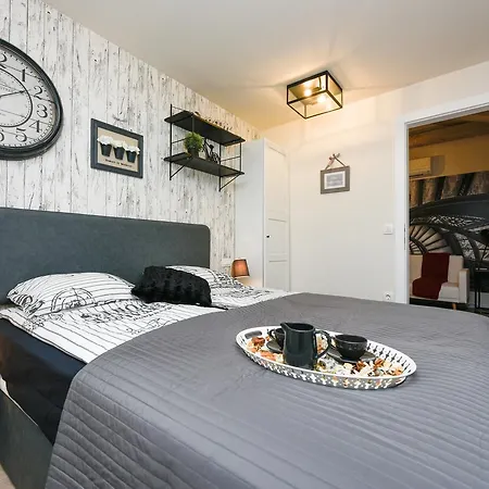 Santa Lucia Exclusive شقة *