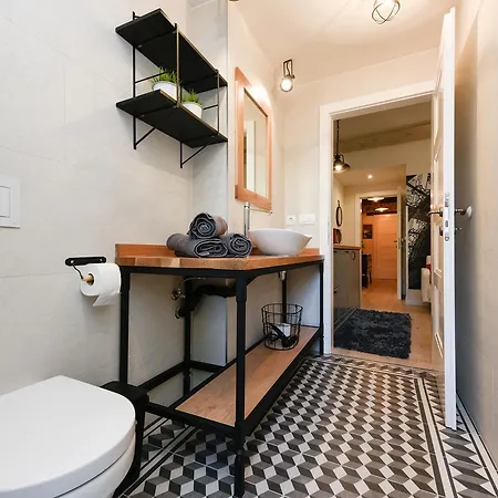 Santa Lucia Exclusive