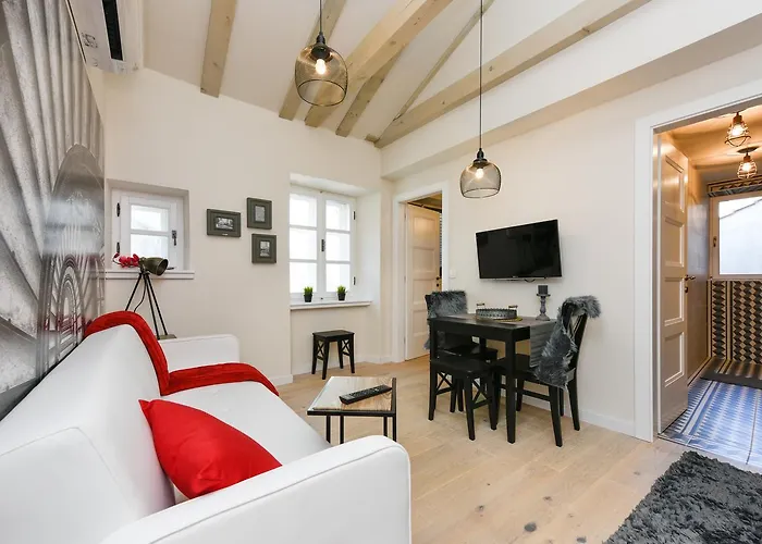 Santa Lucia Exclusive